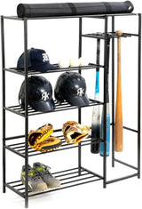 野球道具が整理されたラックの画像